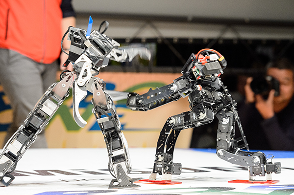 梦想过的未来世界在这里！双脚行走的机器人格斗大赛第32届ROBO-ONE研讨会